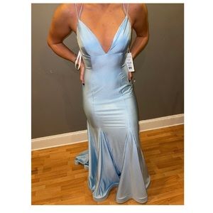 SHERRI HILL BRAND NEW WITH TAGS AND PACKAGING